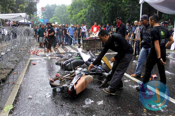  FOTO: Polrestabes Bandung Lakukan Simulasi Pemilu 2014