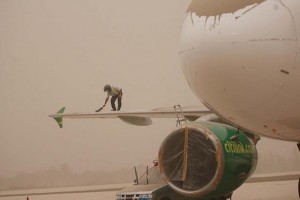  Gunung Kelud Meletus: 7 Bandara Ditutup, Ratusan Penerbangan Dibatalkan