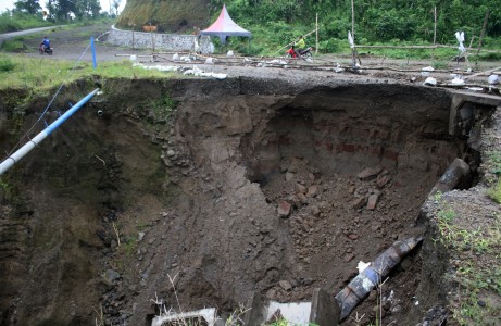  Erupsi Gunung Kelud, Dentuman Terdengar Hingga Sukoharjo Jawa Tengah