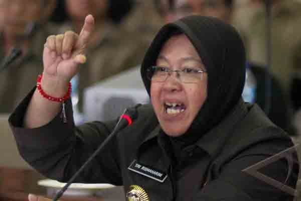  Bupati Banyuwangi Ikut Semangati Walikota Surabaya Tri Risma