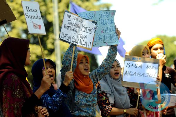  FOTO: Mahasiswa Peringati Hari Bahasa Ibu 