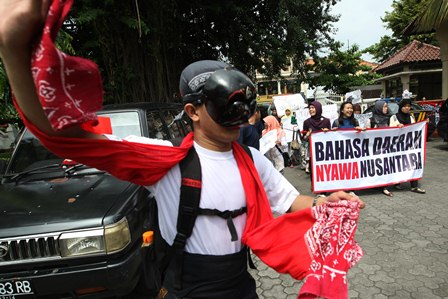  Rumah Kerap Jadi Awal Pemicu Kematian Bahasa Daerah