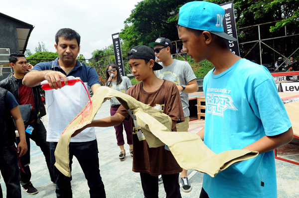  FOTO: Levi's Luncurkan Koleksi Commuter 2014 Bagi Pesepeda dan Skater