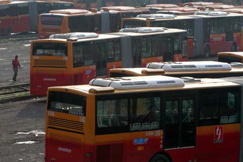  Pengadaan Bus TransJakarta Dicurigai Sarat \'Permainan\' Harga