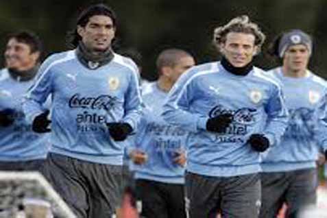  Edinson Cavani Terlempar Dari Timnas Uruguay