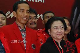  Guyonan Wali Kota Surabaya Risma Sambut Megawati