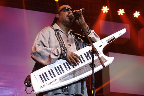  Saat Peter Gontha \'Mangambil Hati\' Stevie Wonder