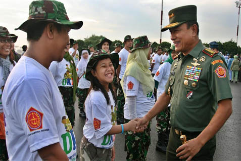  Mabes TNI Kirim Relawan Bantu Korban Sinabung