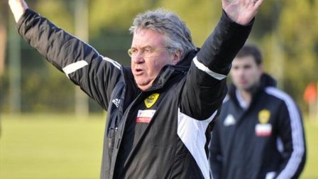  Hiddink Sesumbar Naikkan Kembali Pamor Sepakbola Belanda