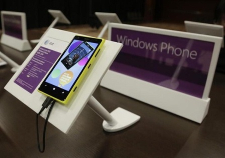  Windows Phone Akan Salip Blackberry dan IOS