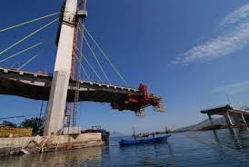  Jembatan Soekarno Tak Kunjung Selesai