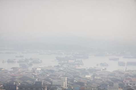  Kabut Asap Riau: Belum Ada Pesawat Tujuan Padang yang Mendarat