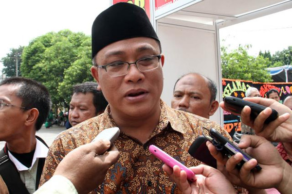  Serahkan Jabatan Kepala BNP2TKI, Jumhur menangis