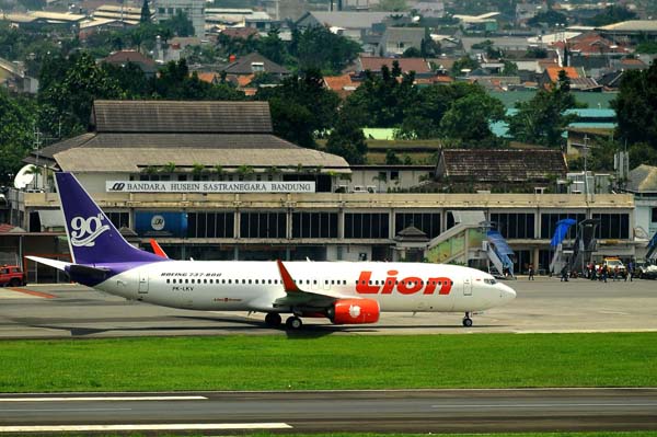  FOTO: Penjualan Tiket Pesawat Low Cost Carrier Turun 20%