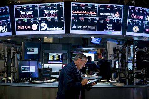  Isu Emiten Angkat Indeks Wall Street