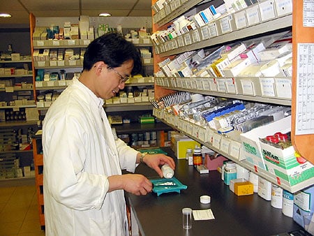  Kaji Penggabungan BUMN Farmasi, Kimia Farma Tunjuk Mandiri Sekuritas