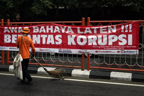  KORUPSI ELIT POLITIK: Kalangan DPD Klaim Lebih Bersih Dari DPR
