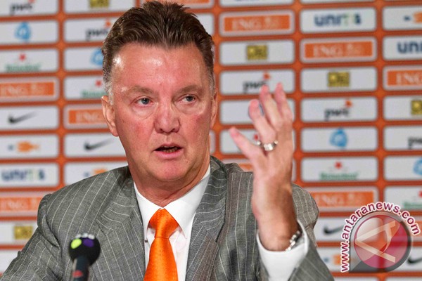  Val Gaal Kian Merapat Latih Spurs