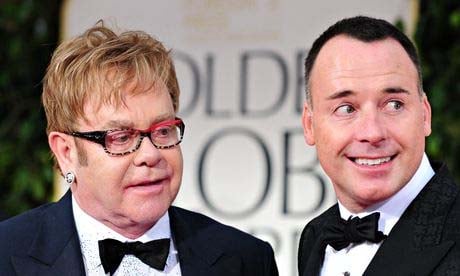  PERNIKAHAN SEJENIS: Elton John Nikahi David Furnish Mei 2014