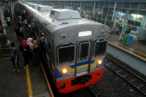  Ada Gangguan Listrik, Penumpang KRL Menumpuk Di Stasiun Bogor