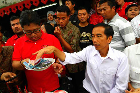  Duh, Beredar SMS Ajakan Dukung Jokowi