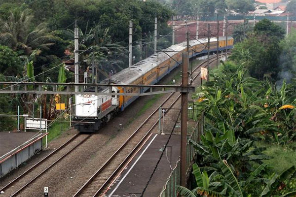  Rel Longsor Tuntas Dibenahi, KA Jalur Selatan Normal Kembali