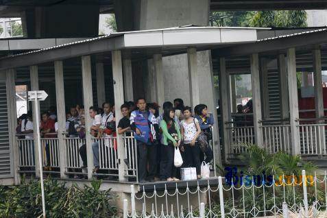  Waduh, Mesin Bus Transjakarta BBG Meledak di Halte Senen