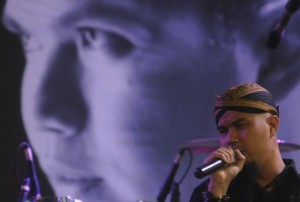  Ahmad Dhani Ngotot Penjarakan Farhat Abbas