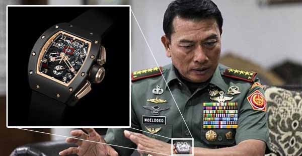  Jam Tangan Seperti yang Dipakai Panglima TNI Seharga Rp1,1 Miliar