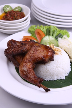  Ayam Goreng Kalasan Khas Promenade Hotel Bandung