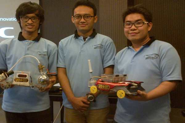  Mahasiswa UI Berhasil Ciptakan Prototipe Chem-E-Car