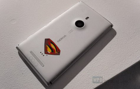  Nokia Superman Khusus Untuk Penggemar Selfie