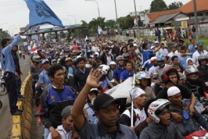  MAY DAY 1 Mei: Ribuan Buruh Gelar Renungan di Bogor Malam Ini