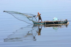  Nelayan Tasik Masih Andalkan Kapal Tradisional