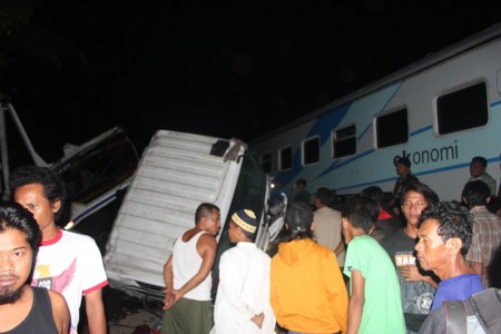  KA Bogowonto Anjlok: Jalur Cirebon-Ciledug Kembali Normal
