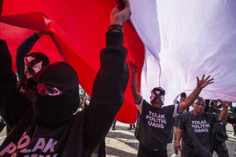  POLITIK UANG: \"Kader\" Demokrat Diganjar Penjara 3 Bulan dan Denda Rp1 Juta