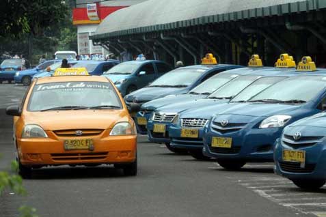  Toyota Incar 80% Pasar Sedan Taksi di Jatim
