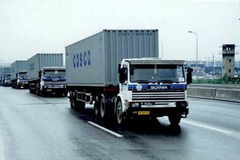 Trailler Angkutan Andalan Pengusaha Logistik di Priok