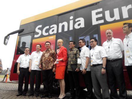  Ahok Uji Coba Bus Transjakarta yang Baru \'Scania\'