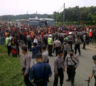  Persib vs Persija: Jakmania Turun ke Jalan, Macetkan Tol Jakarta-Bandung