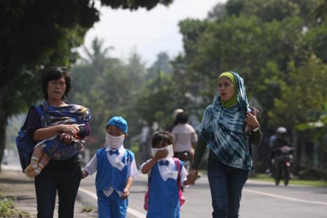  MERAPI WASPADA MELETUS: Warga Tiga Dusun di Sleman Yogya Siap Diungsikan