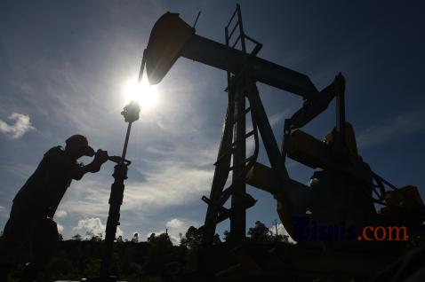  HARGA MINYAK: Pasokan Turun, WTI Merangkak Naik