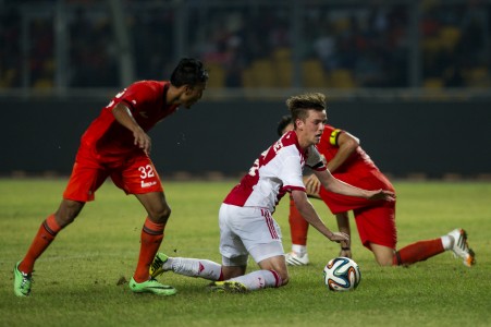  Ajax Taklukkan Persija 3-0