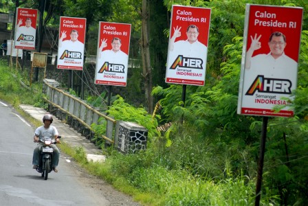  Poster Aher Capres 2014 Melanggar Kampanye