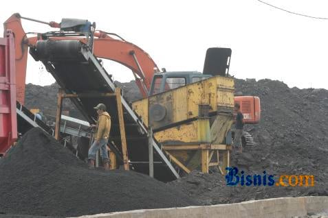  BATU BARA: Pasokan Berlimpah, Harga Berpeluang Terperosok Lebih Dalam