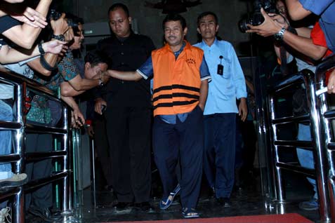  KASUS SUAP BUPATI BOGOR: KPK Terus Periksa Orang Terdekat