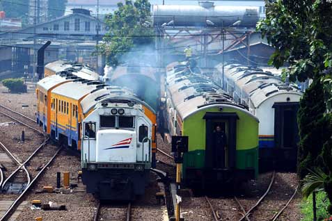  KA Barang Tabrak KA Tawang Jaya, Penumpang Berhamburan