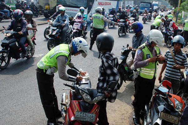  Operasi Simpatik Jaya 2014: Hari Pertama, Polisi Tilang 1.240 Pengendara