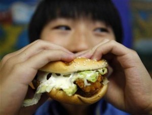  Waspada, Makanan Cepat Saji Sama Bahayanya Dengan Rokok