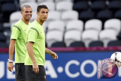  Pelatih Portugal Dibuat Bingung Oleh Ulah Ronaldo & Pepe